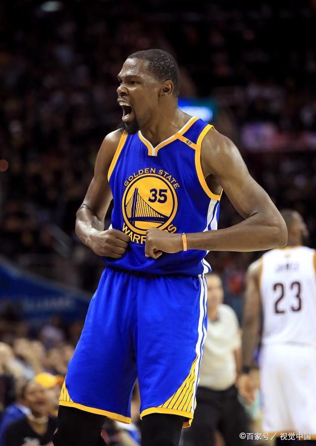 逆天，挪威甲门将点球大战一脚将摆好的球踢走以干扰对方（挪威甲门将在点球大战中踢走已摆好的球干扰对手）