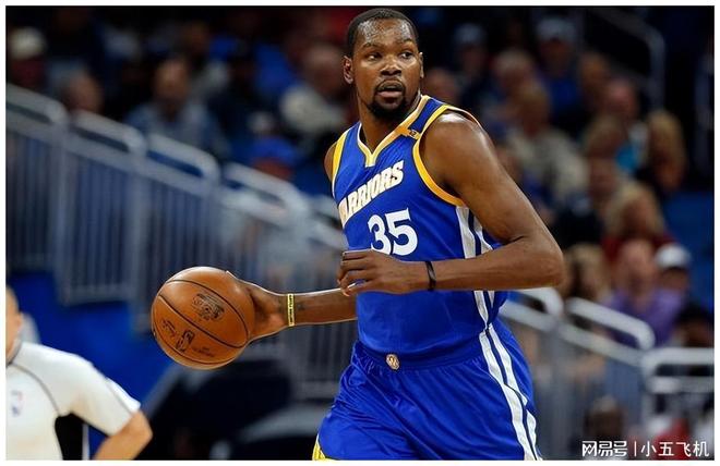 记者：莱比锡有意用霍伊伦取代谢什科，霍伊伦明确表示不想去（莱比锡考虑以霍伊伦顶替谢什科，但霍伊伦已明确拒绝加盟）