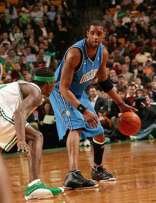 五星吐槽中足联颁奖会：简陋敷衍，还不如有些公司的年会现场（中足联颁奖礼遭五颗星差评：寒酸敷衍，比不过不少公司的年会）