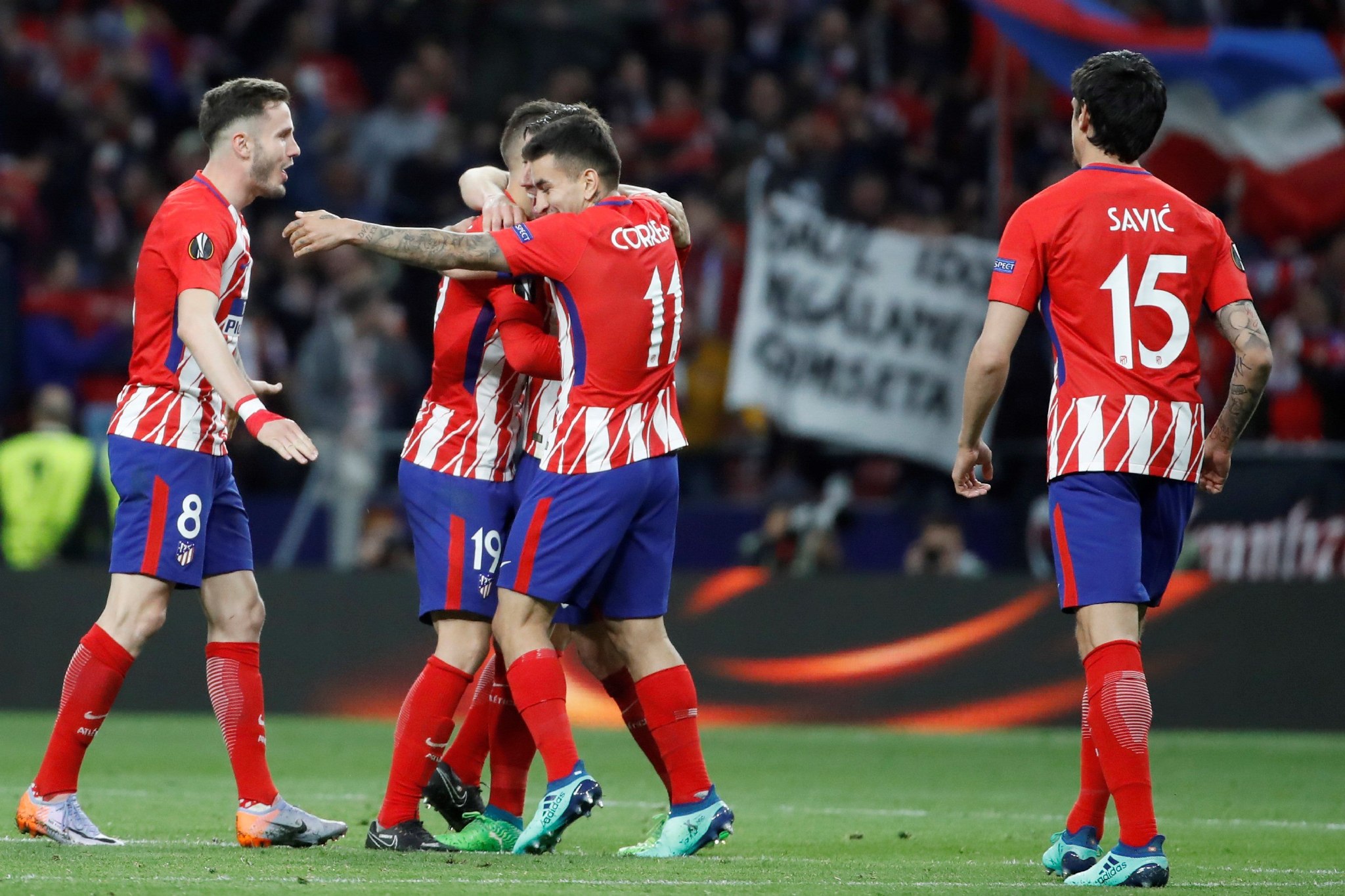 阿森纳凭借人才储备和青训成果，正向争冠目标迈进，阿尔特塔期待开启新统治模式。（凭借人才厚度与青训成果，阿森纳加速冲冠，阿尔特塔谋启新王朝）