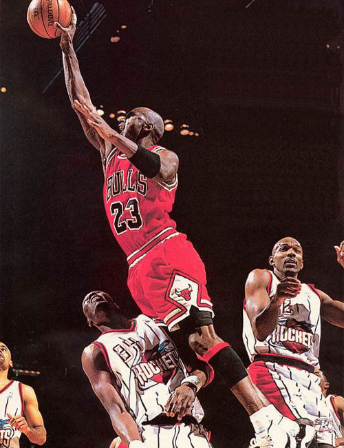 结束5年中超之旅！长春亚泰提前1轮降入中甲（结束中超五年征程，长春亚泰提前一轮降入中甲）